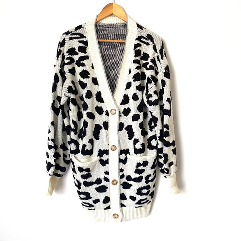 No Brand Black and White Animal Print Open Knit Cardigan- Size ~M