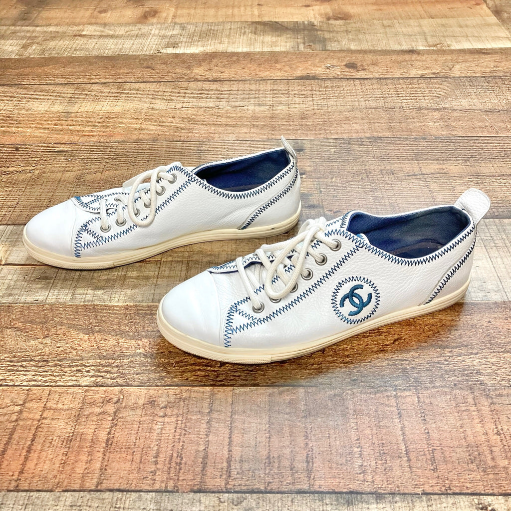 Pre-Owned Chanel White Leather Logo Trainer Sneakers- Size 39 (US 8) – The  Saved Collection