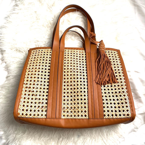 Vince Camuto Handbag (LIKE NEW CONDITION)