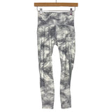 Lululemon Gray/White Pattern Mesh Detail Leggings- Size 4 (Inseam 26”)