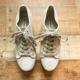 Steve Madden Suede “Karma” Platform Sneakers- Size 7.5 (GREAT CONDITION)