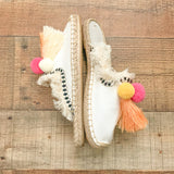 No Brand Canvas Tassel Pom Pom Espadrille Flat- Size 7 (Like New Condition!)