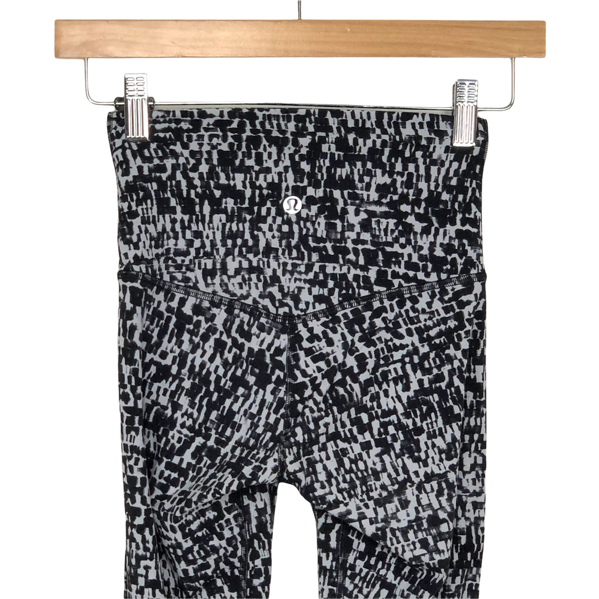 Lululemon Black and Grey Print Cropped Leggings- Size 2 ( Inseam 25) – The  Saved Collection