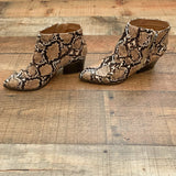 Qupid Snakeskin Booties- Size 7.5 (In Great Condition)