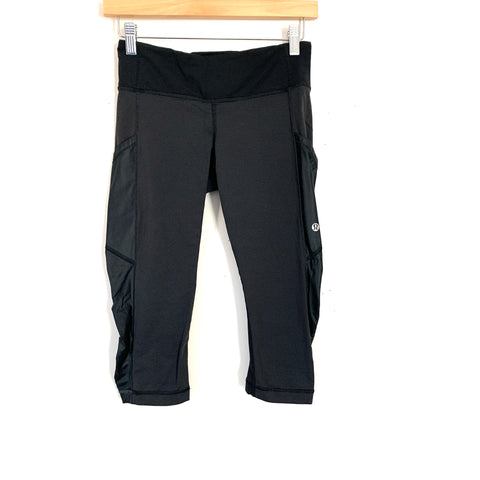 Lululemon Black Stripe Crop Legging with Ruching and Shiny Side Panel- Size 4 (Inseam 17”)