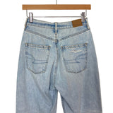 American Eagle Light Wash Distressed Highest Rise Boyfriend Jeans NWT- Size 0 Short (Inseam 24.5”)