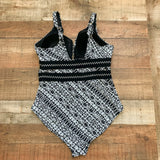 Swimsuits For All Black/White Patterned Plunge One Piece Swimsuit- Size 14 (Sold Out Online!)