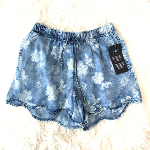 Billy T Flora Chambray Shorts with Scallop Hem NWT- Size XS