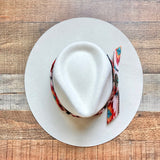 Charlie Horse Ivory Scarf Belted Hat NWT- Size M (3 3/4")