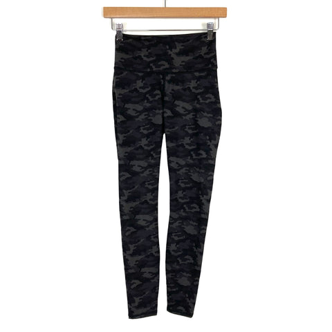 Fabletics Black/Gray Camo Leggings- Size ~S (25.5” Inseam, see notes)