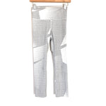 Under Armour White & Grey Stretch Tight Legging- Size ~XS (Inseam 22”)