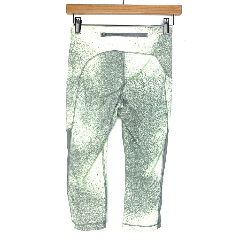 Lululemon Green/Grey Speckle Capri Leggings With Side Pockets Mesh Det –  The Saved Collection