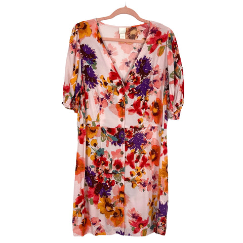 H&M Red/Orange/Purple Floral Button Down Smocked Cuff Short Sleeve Dre The Saved Collection H&M Red/Orange/Purple Floral Button Down Smocked Cuff Short Sleeve Dre The Saved Collection