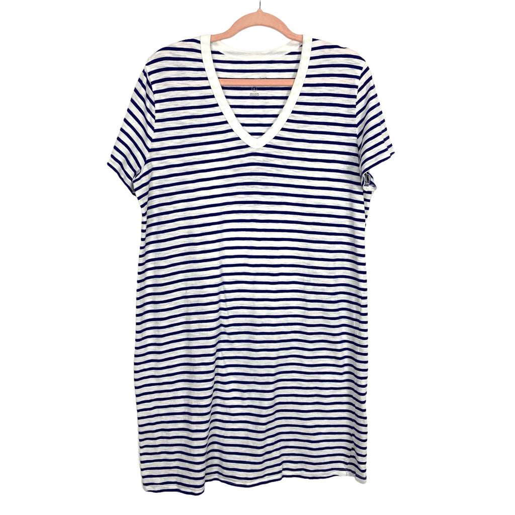 Universal Thread White & Blue Striped V-Neck Shirt Dress- Size XL The Saved Collection Universal Thread White & Blue Striped V-Neck Shirt Dress- Size XL The Saved Collection