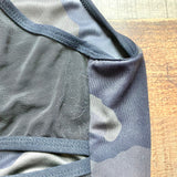No Brand Camo High Neck with Back Mesh Sports Bra- Size ~XS/S (see notes)