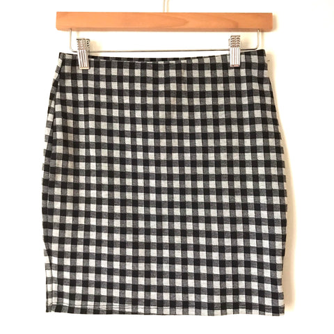 Forever21 Black and White Gingham Elastic Waist Skirt- Size M