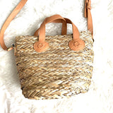 Universal Thread Straw Lined Bucket Handbag (like new conditon)