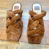 Dolce Vita Brown Suede Criss Cross Straps Block Heel Sandals- Size 7 (BRAND NEW CONDITION)