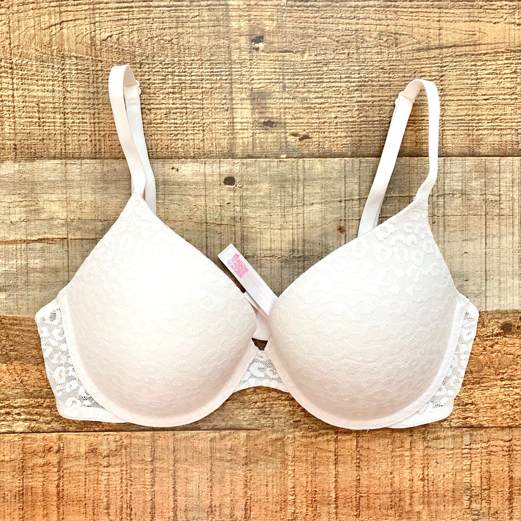 Victoria Secret Cream Lace Underwire Push-Up Bra- Size 32D – The Saved  Collection