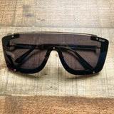 Quay Hold for Applause Sunglasses with Zipper Pouch