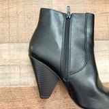 Simply Vera Vera Wang Black Faux Leather Side Cut Out Booties- Size 9 (see notes)