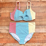 Lands End Blue/Yellow/Red Color Block Seersucker Twist Front Underwire Bikini Top- Size 18W (we have matching bottoms, sold out online)