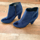 Liliana Blue Velvet Side Zip Booties- Size 6.5 (Like New)