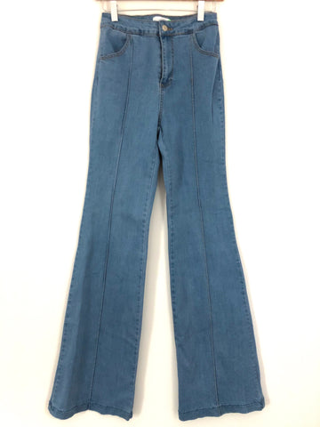 Vestique Light Wash Flare Jeans- Size S (Inseam 34")