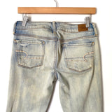 American Eagle Light Wash Stretch Distressed Skinny Jeans- Size 4 (Inseam 31" full length, not rolled)