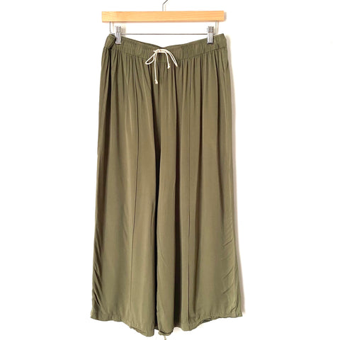 Amaryllis Olive Drawstring Wide Leg Cropped Pants- Size L (Inseam 19.5”) sold out online