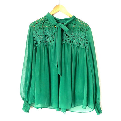 Vici Green “Plaza Lace” Tie Collar Top- Size L (see notes)