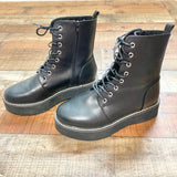 ASOS Black Lace Up Side Zipper Chunky Boots- Size 7 (US 9, sold out online, great condition)