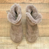 UGG Velvet Boots- Size 7 (GREAT CONDITION)