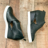 Linea Paolo Black Faux Leather Zip Back Wedge Cut Out Sneakers - Size 7.5