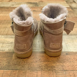 UGG Velvet Boots- Size 7 (GREAT CONDITION)