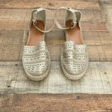 Indigo Rd Gold Glitter Ankle Wrap Flat Sandals- Size 10