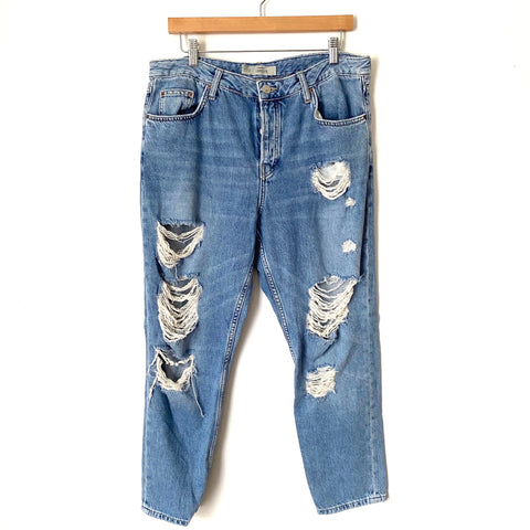 Topshop Moto Hayden Super Distressed Jeans- Size 30 (Inseam 23”) sold out online
