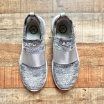 APL Heathered Grey Sneakers with Elastic Strap- Size 7.5