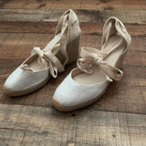 No Brand Neutral Canvas Lace Up Ankle Wedge- Size 38 (Like New)