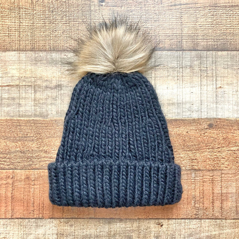 Abercrombie & Fitch Black Pom Beanie