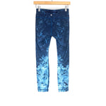 Lululemon Navy & Light Blue Marble Legging With Zipper On Back Waistband- Size 4 (Inseam 23")