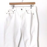 Gap White Skinny Jeans- Size 28 (Inseam 27.5”)