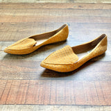 Steve Madden Mustard Studded Suede Pointed Toe Flats- Size 8.5 (BRAND NEW CONDITION!)