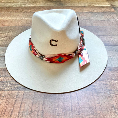 Charlie Horse Ivory Scarf Belted Hat NWT- Size M (3 3/4")