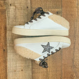 Steve Madden White/Sand Peters Slip Into Star Sneakers- Size 7