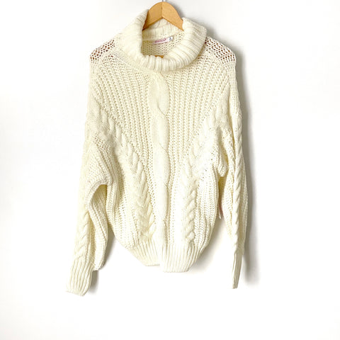 Shoedazzle Cream Cable Knit Turtleneck Sweater NWT- Size S