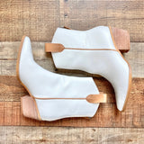 Oasis Society White Leather Booties- Size 7
