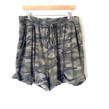 First Love By Lovelyn Camo Drawstring Cuffed Hem Shorts- Size 2X
