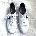 Epic Step White Star Design Sneaker- Size 8 (LIKE NEW)
