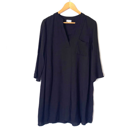 The Dainty Darling Black V Neck 3/4 Sleeve Dress- Size M